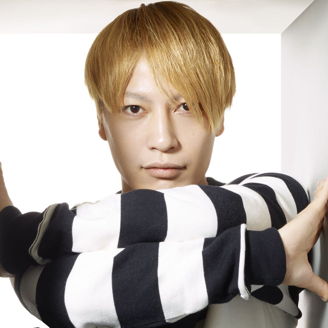Yasutaka Nakata ft. Charli XCX & Kyary Pamyu Pamyu - Crazy Crazy